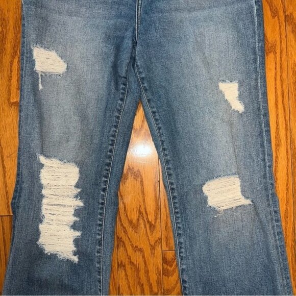 Fashion Nova Long Distressed Side Slit Flare Leg Jeans Size 11 - Picture 4 of 13